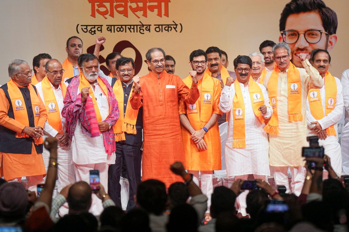 उद्धव ठाकरे बोले- मैं अध्यक्ष पद छोड़ने को तैयार… कांग्रेस में विलय पर कही यह बात