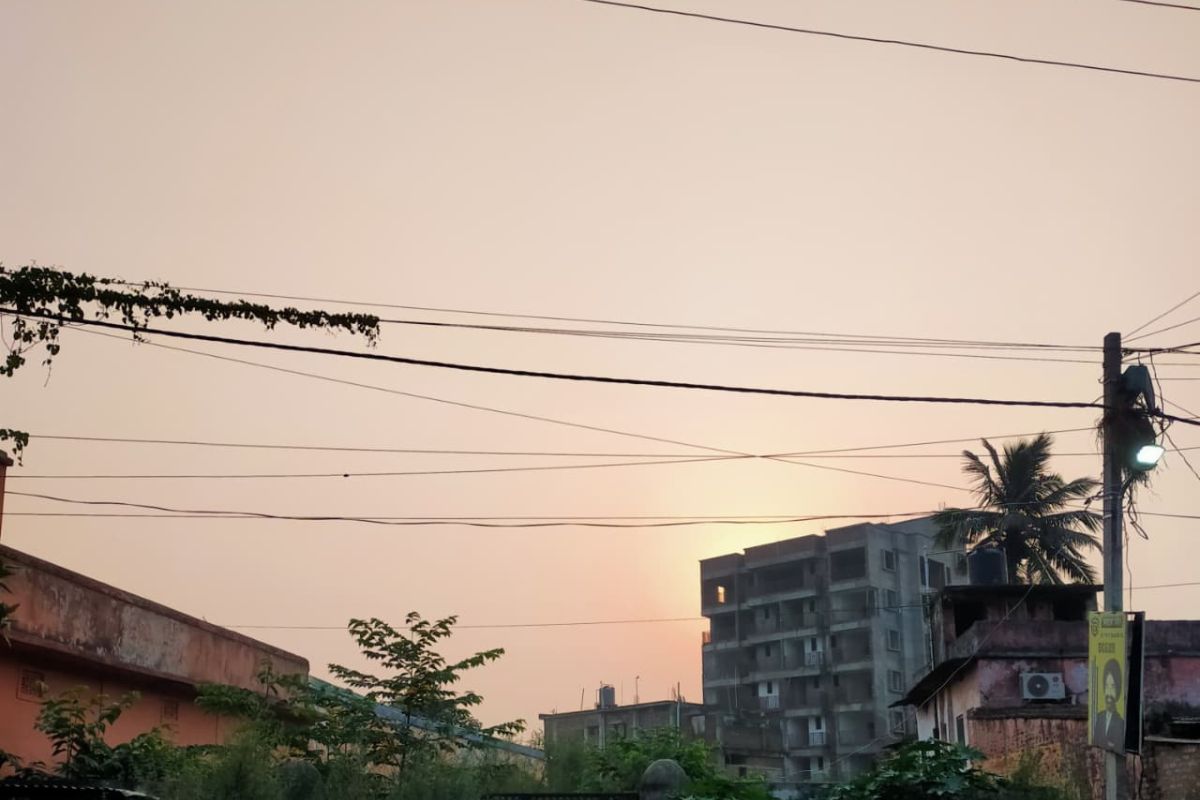 पूर्णिया में आज 39 डिग्री तक पहुंचेगा पारा, बादलों के बीच तीखी धूप और उमस करेगी बेहाल, शनिवार को बारिश का येलो अलर्ट