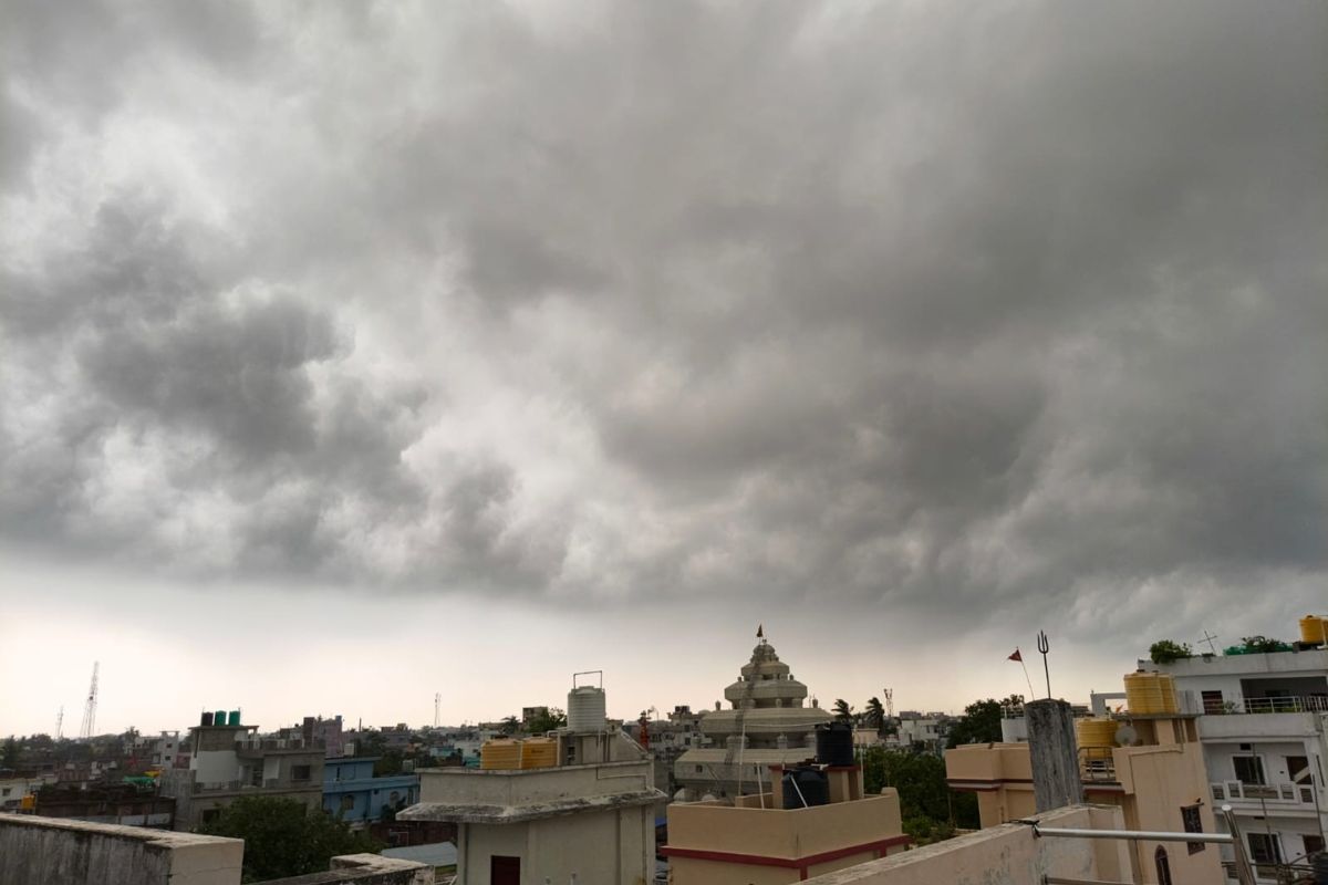 कटिहार में आज बदलेगा मौसम, गरज के साथ हल्की बारिश और उमस के आसार