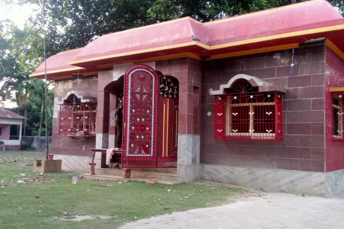 विष्णुपुर काली मंदिर का अनोखा इतिहास: 300 साल पहले दुल्हन का ‘खोइंछा’ न खुलने पर प्रकट हुईं मां