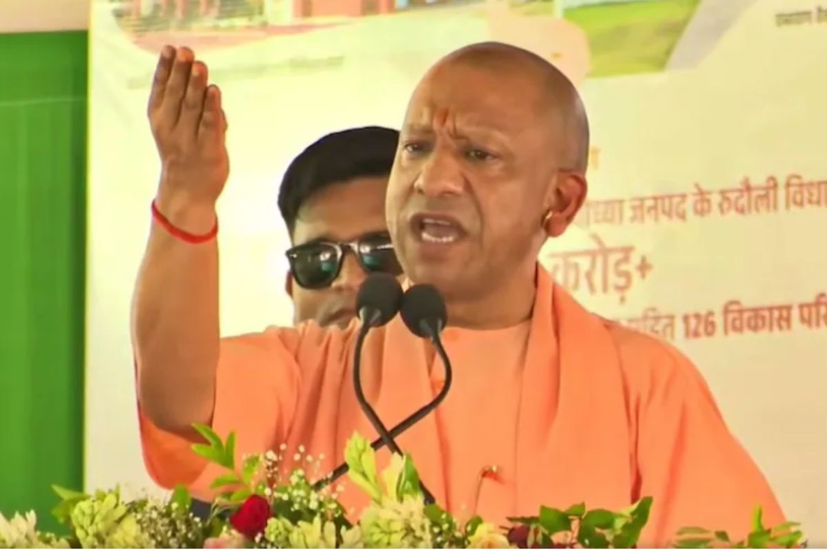ललितपुर को 1766 करोड़ की सौगात, योगी का तंजः पहले लूट थी, अब विकास है