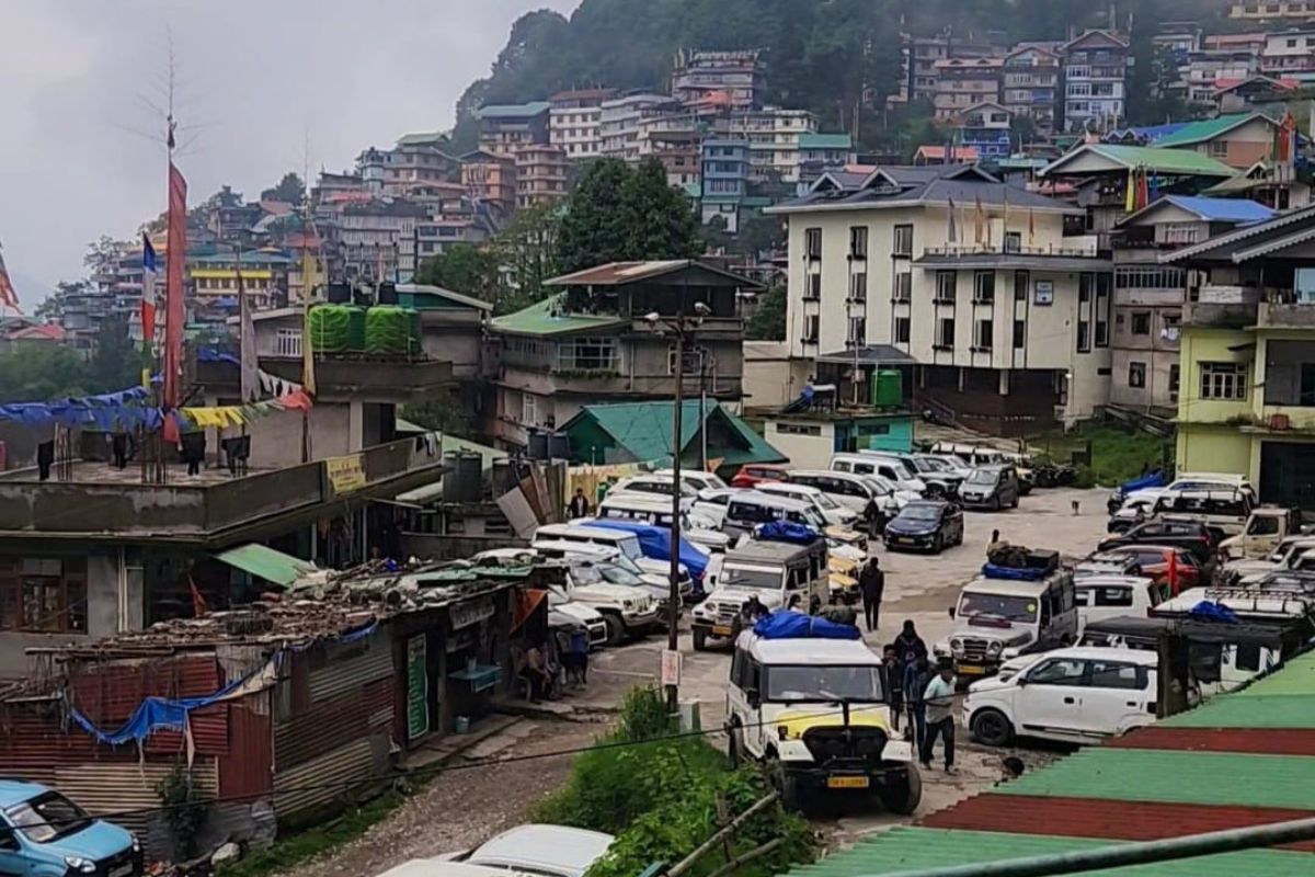 सीमांचल वासियों का पसंदीदा समर डेस्टिनेशन बना दार्जिलिंग और गंगटोक