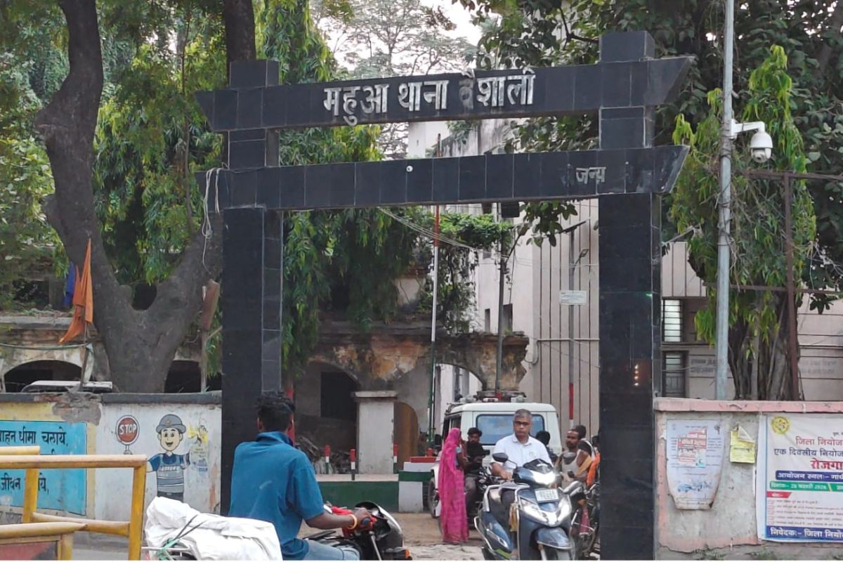 महुआ में बाइक सवार अपराधियों की लूट, पुलिस सक्रिय