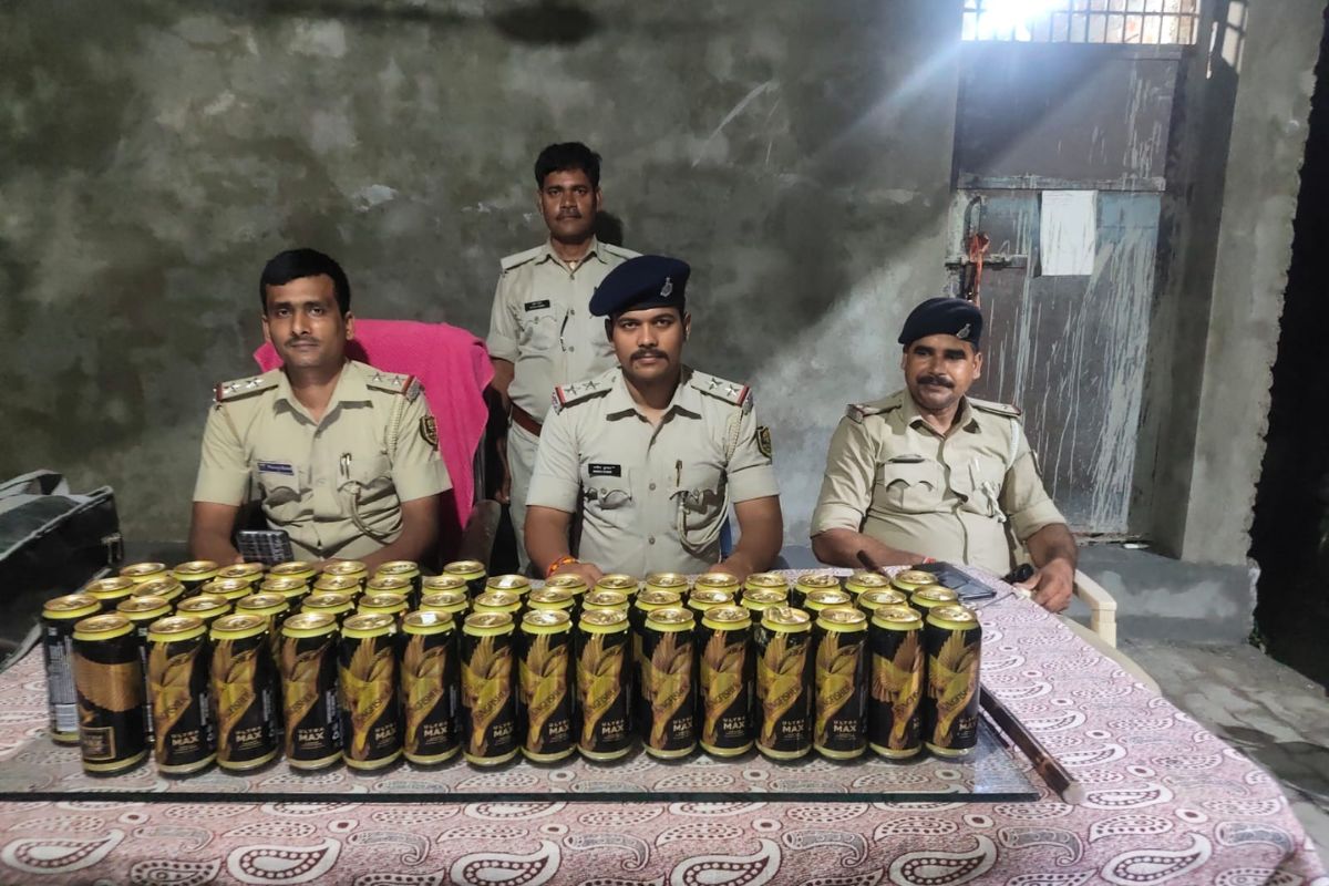 बेलसर थाना पुलिस की बड़ी कार्रवाई, हौजपुरा में विदेशी शराब जब्त