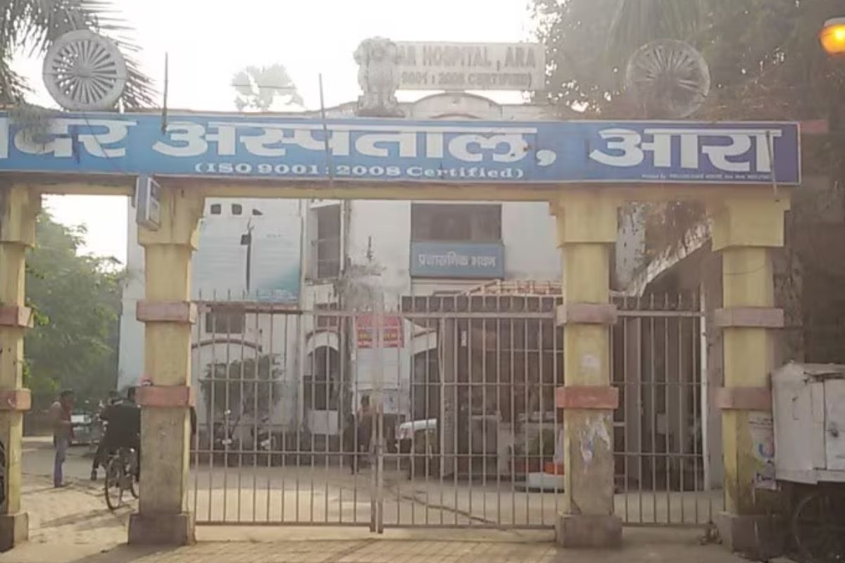 आरा में गर्मी से लोग परेशान, अस्पतालों में बढ़ रहे डिहाइड्रेशन के मरीज