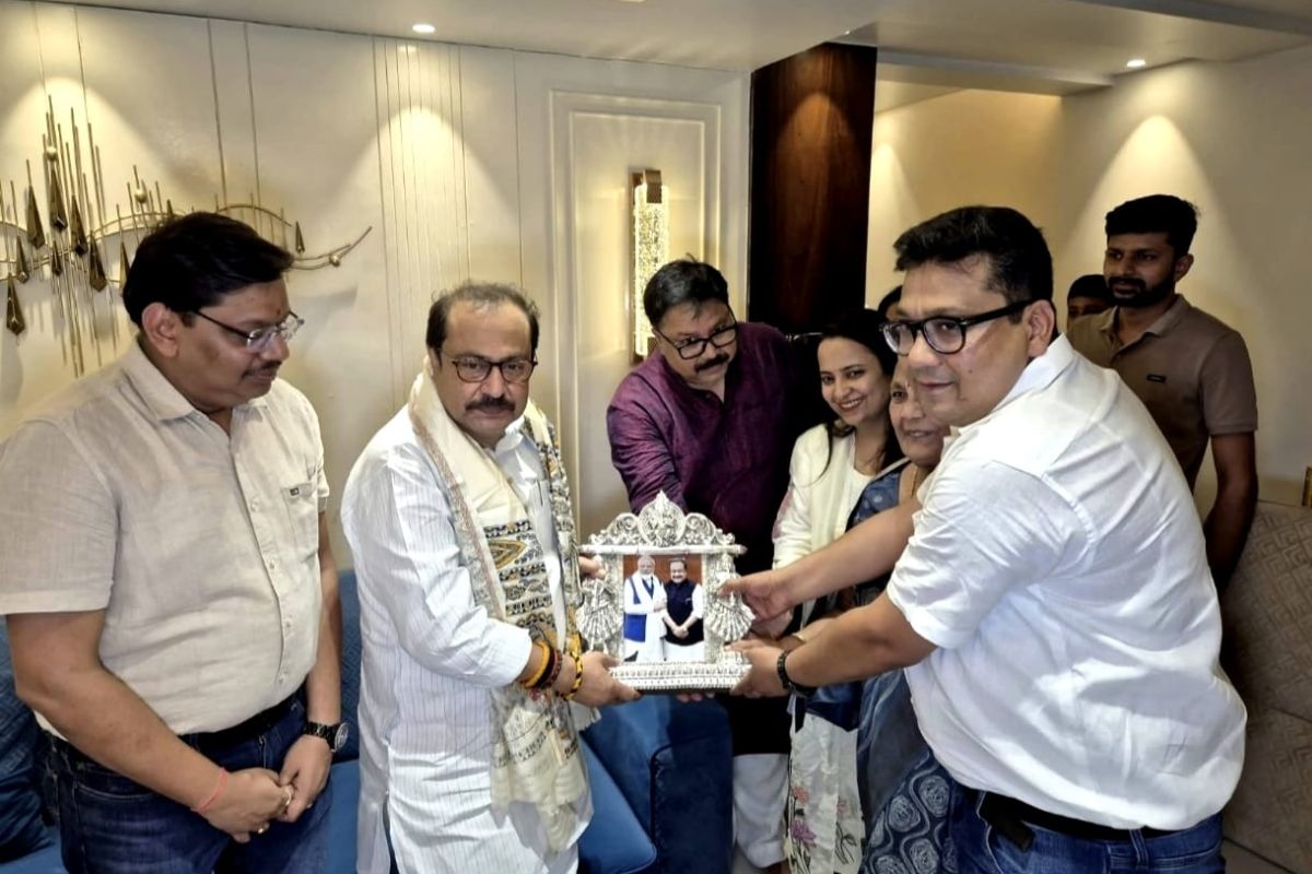 नवादा में सांसद विवेक ठाकुर का जनसंवाद, व्यापार, रोजगार और विकास पर चर्चा