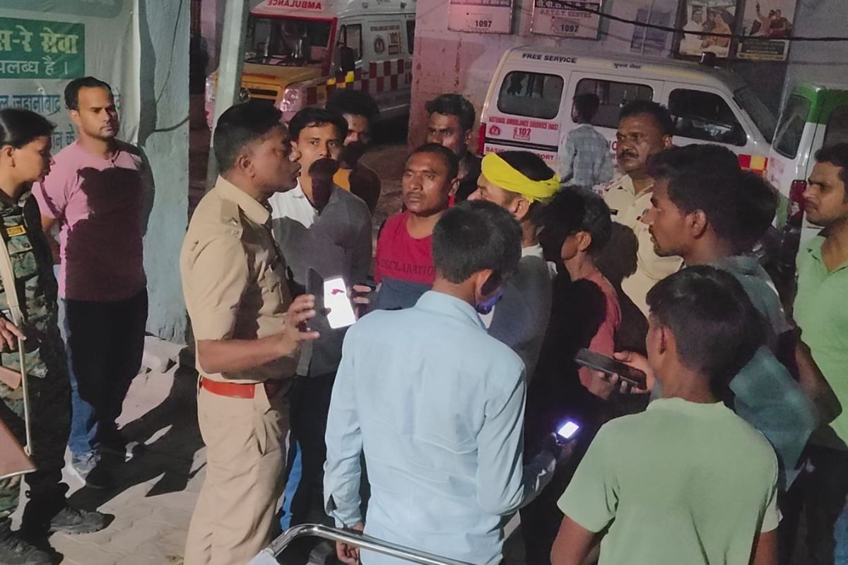अज्ञात वाहन ने अधेड़ को कुचला, मौके पर मौत; पटना-गया एनएच-22 जाम कर हंगामा किया