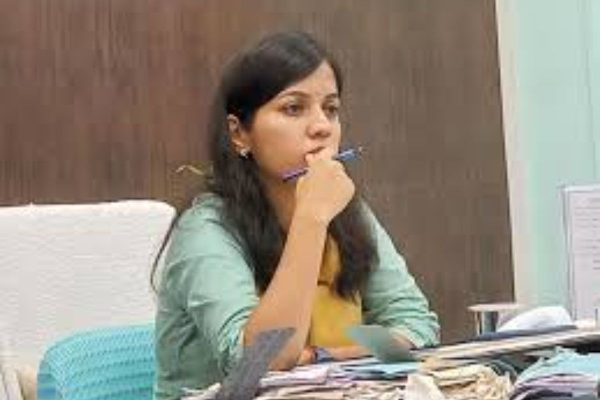 गजब संयोग: नालंदा की नई DM बनी 2014 बैच IAS उदिता सिंह, IAS पति भी रह चुके हैं नालंदा DM