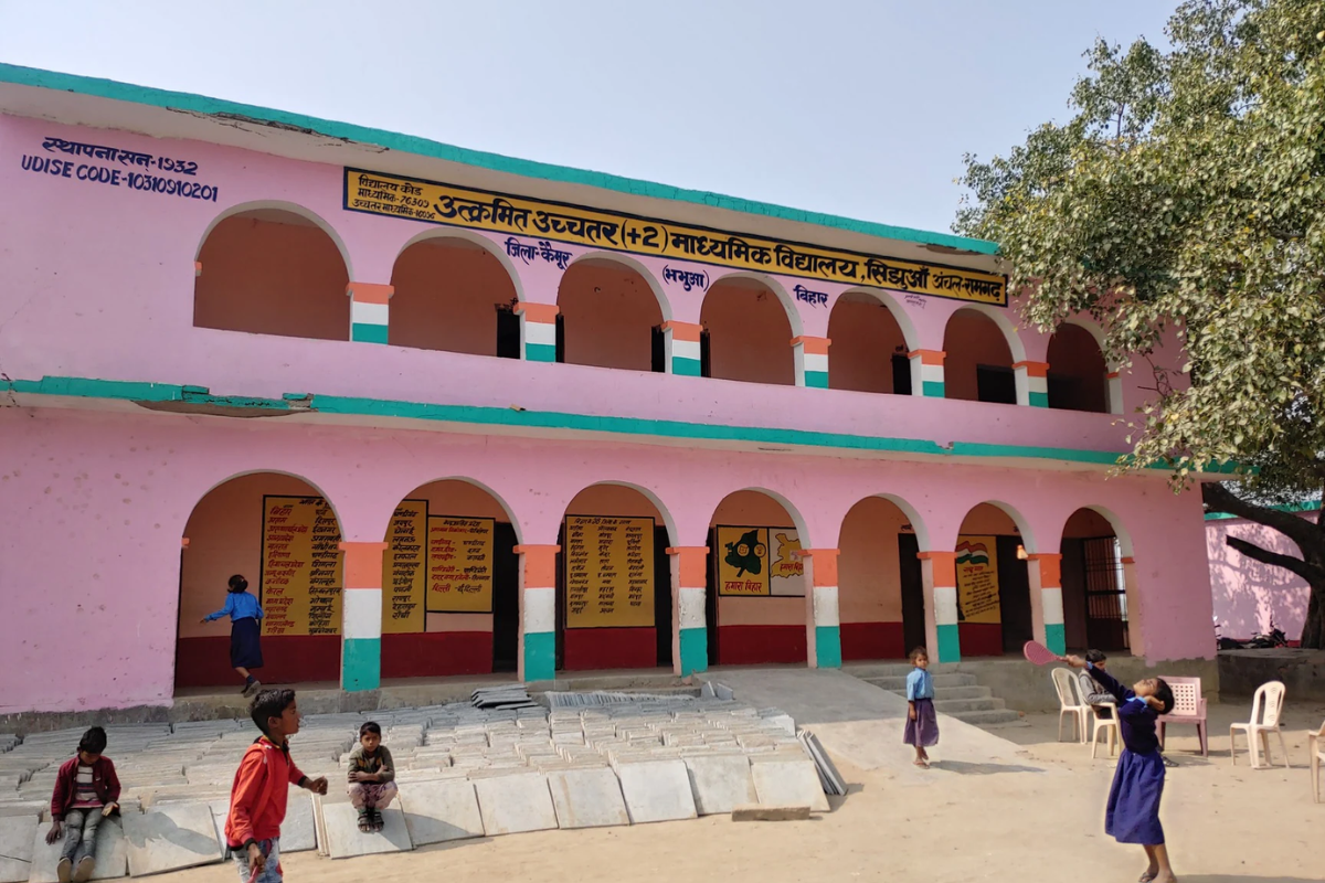 कैमूर में गर्मी का कहर, 5वीं तक के स्कूल और आंगनबाड़ी 30 जून तक बंद; 6 से 12वीं तक की कक्षाएं सिर्फ सुबह 11 बजे तक