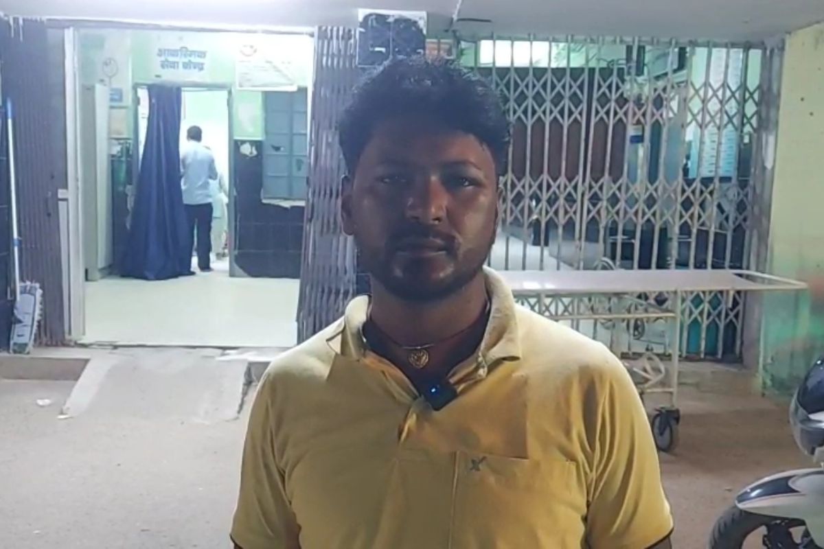नालंदा: दुकान पर चढ़कर बदमाशों ने युवक को पीटा, युवक का आरोप-रंगदारी नहीं देने पर मारपीट की