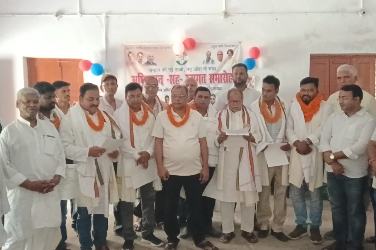 शेखपुरा में कांग्रेस के प्रखंड अध्यक्षों का हुआ भव्य सम्मान; जिला अध्यक्ष ने फूल-मालाओं से लादा