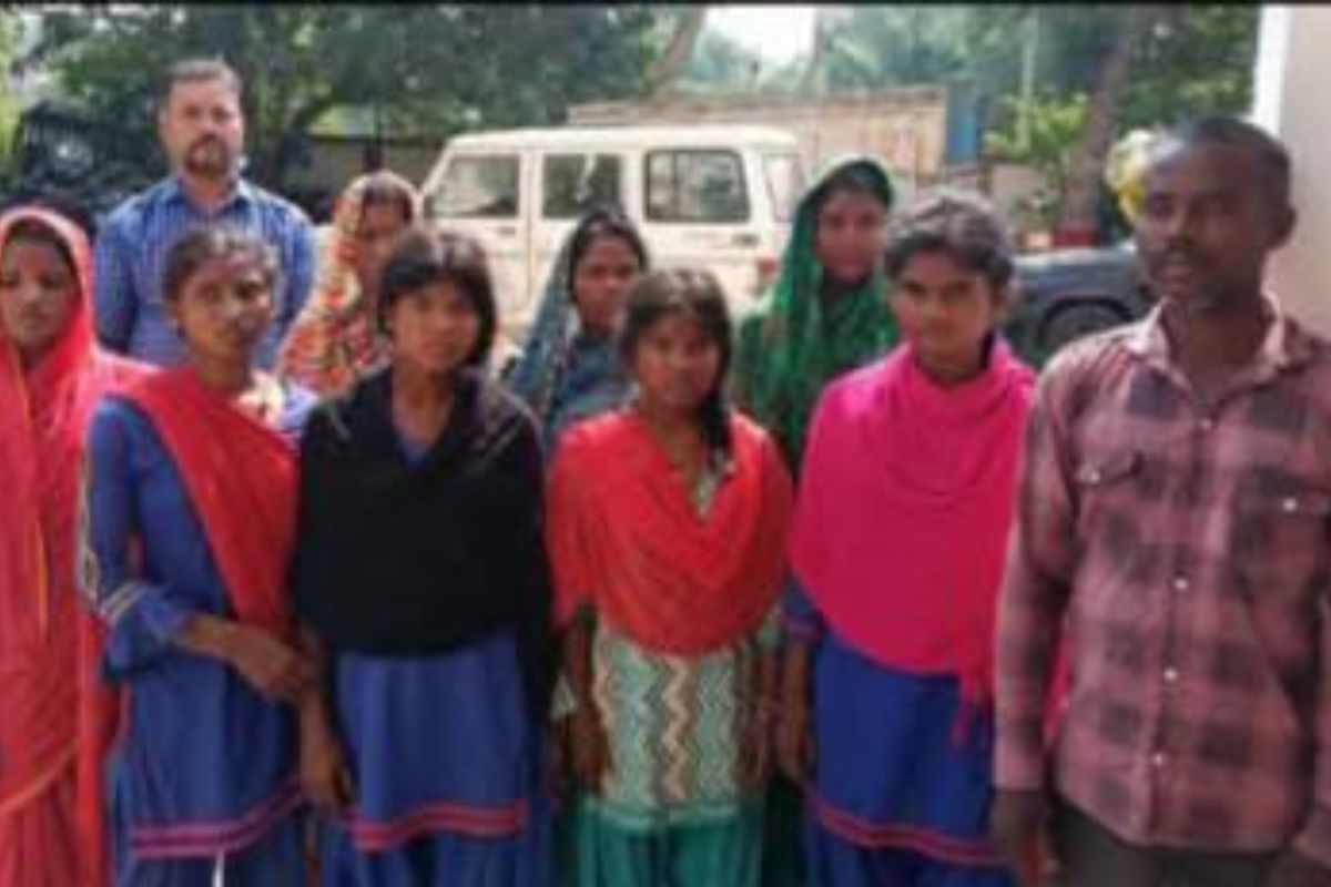 लापता बच्चियों की तलाश में पुलिस को मिली सफलता, 24 घंटे के भीतर सकुशल बरामद