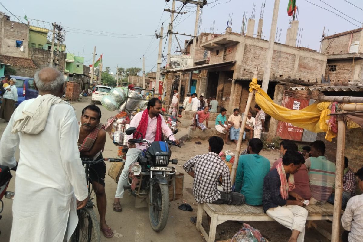 दो युवकों की मौत से हकीमगंज व वृंदावन गांव में शोक की लहर