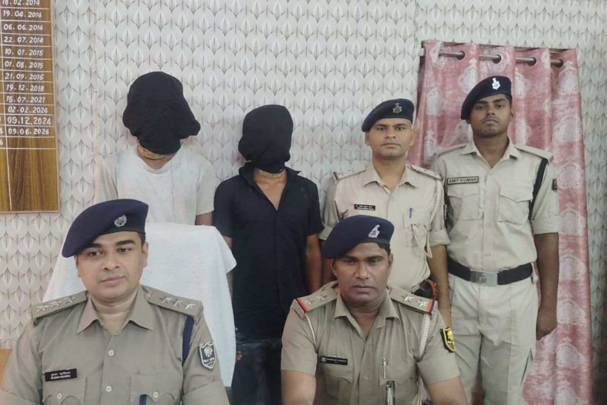 इस्लामपुर लूटकांड का 30 घंटे में पुलिस ने किया खुलासा, दो शातिर अपराधी दबोचे गए, लूटी गई बाइक व पल्सर भी बरामद
