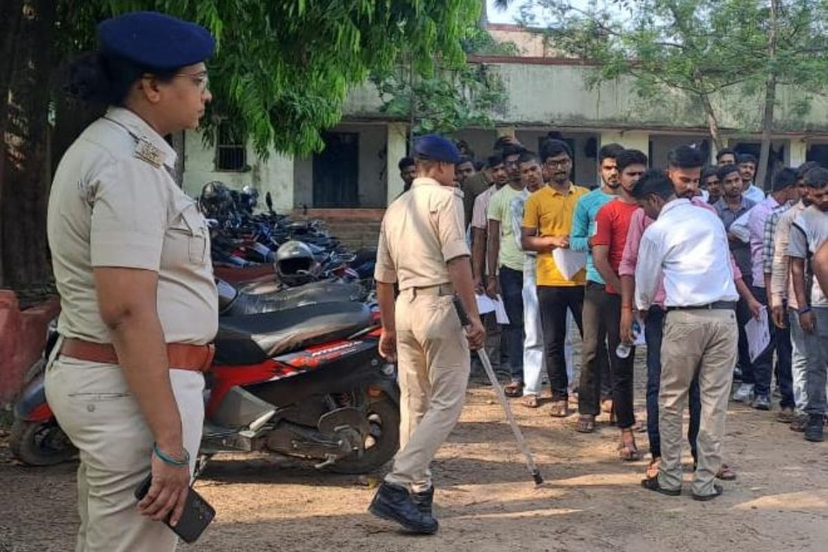 11 परीक्षा केंद्रों पर दो पालियों में हुई बिहार पुलिस भर्ती परीक्षा, सुरक्षा के रहे कड़े इंतजाम