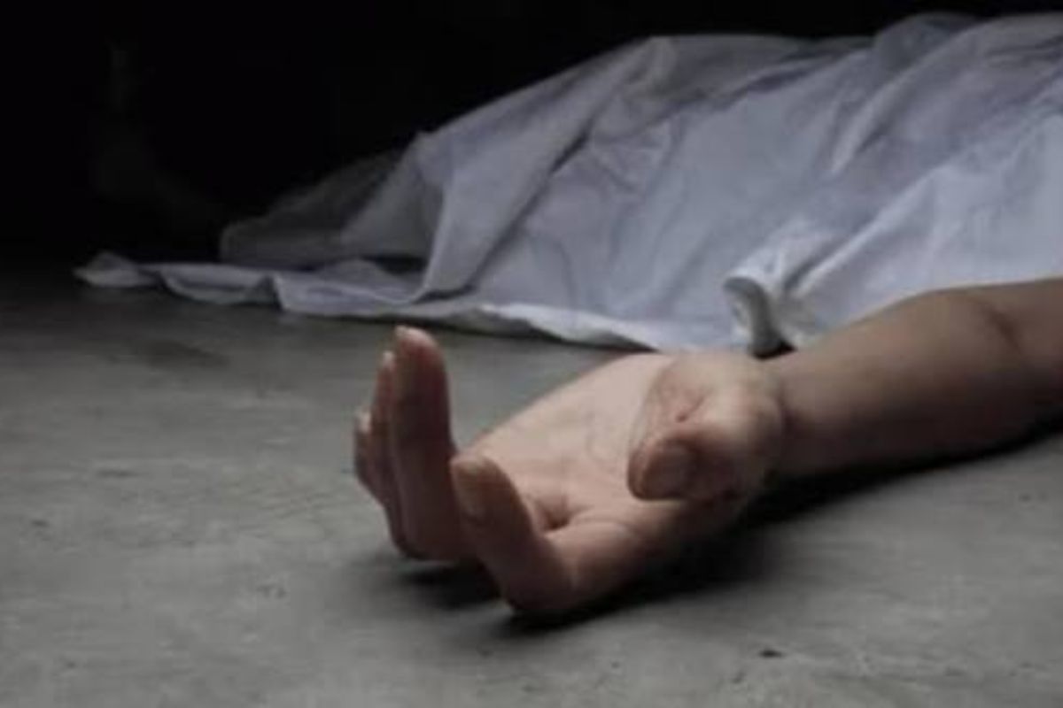 रामचंद्रपुर बस स्टैंड के पास मिला युवक का शव, मौत के कारणों की तलाश में पुलिस, पोस्टमार्टम रिपोर्ट का इंतजार