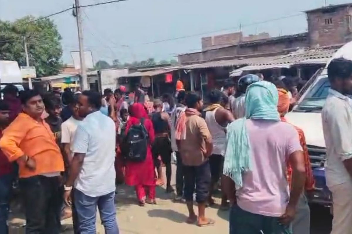 वैशाली में कैश वैन लूट की कोशिश नाकाम, रानीपोखर के पास ग्रामीणों ने एक बदमाश को दबोचा, पिस्टल बरामद