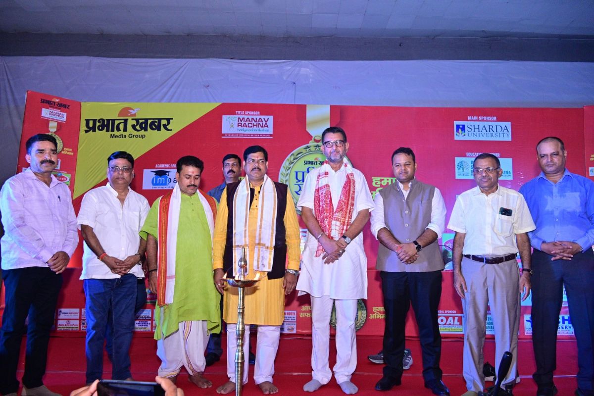 गोपालगंज में प्रभात खबर ने 611 मेधावी छात्रों को किया सम्मानित, मेडल और प्रशस्ति पत्र पाकर खिल उठे चेहरे