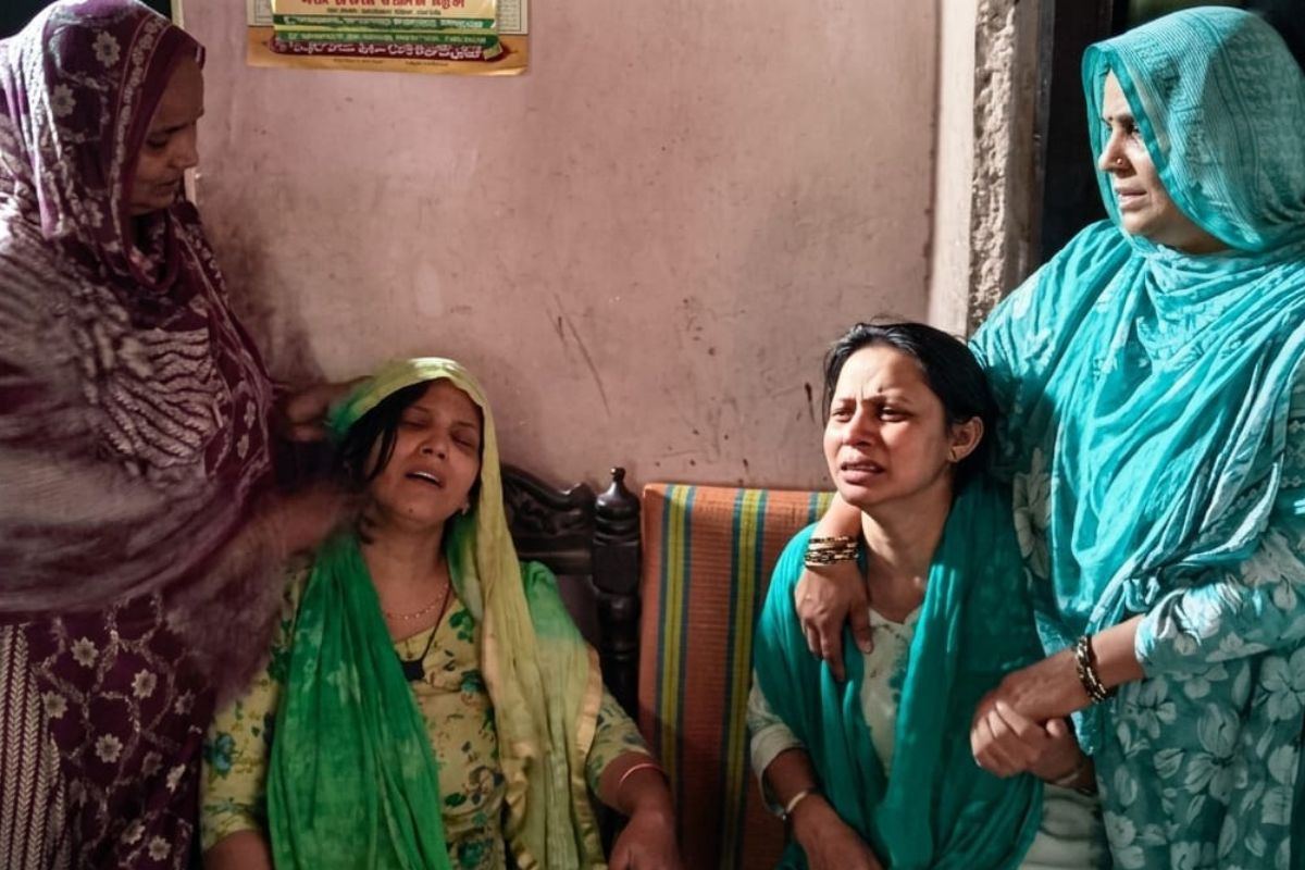 गोपालगंज में दर्दनाक हादसा, बहन के साथ साइकिल से घर लौट पहली कक्षा के छात्र को स्कूल बस ने कुचला