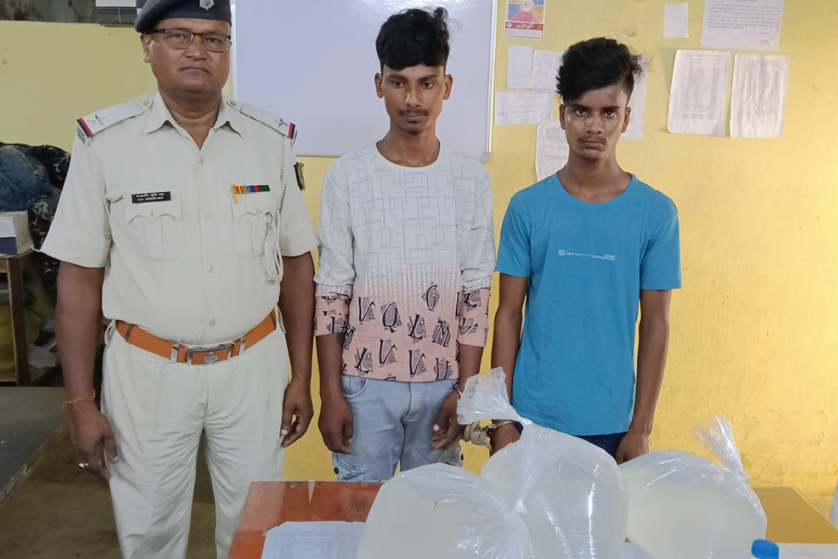 पटना सिटी में शराब के खिलाफ बड़ी कार्रवाई, तीन थानों की संयुक्त छापेमारी