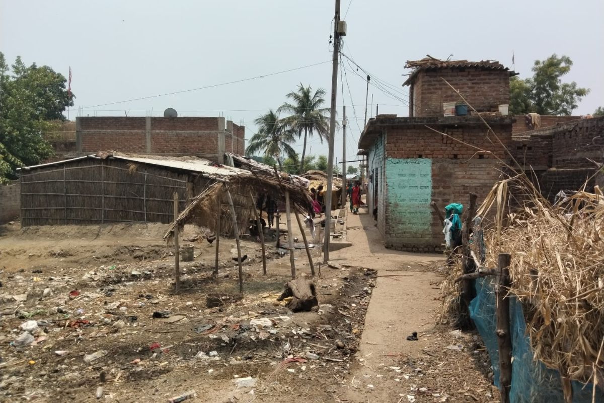 हर साल जलजमाव, इस बार भी नहीं हुई तैयारी, महादलित टोले पर मंडरा रहा संकट