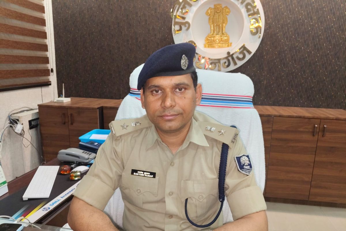 किशनगंज में ठेलेवालों से अभद्रता करने वाला सिपाही निलंबित: शराब के नशे में हंगामा करने का वीडियो हुआ था वायरल