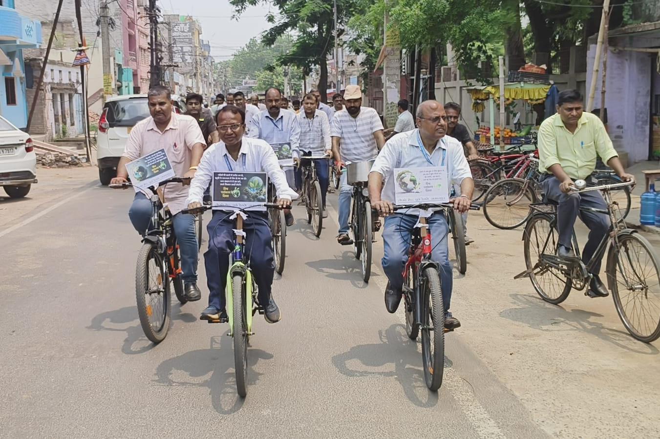 मुंगेर में विश्व पर्यावरण दिवस पर लोको शेड की साइकिल रैली, पर्यावरण संरक्षण का दिया संदेश