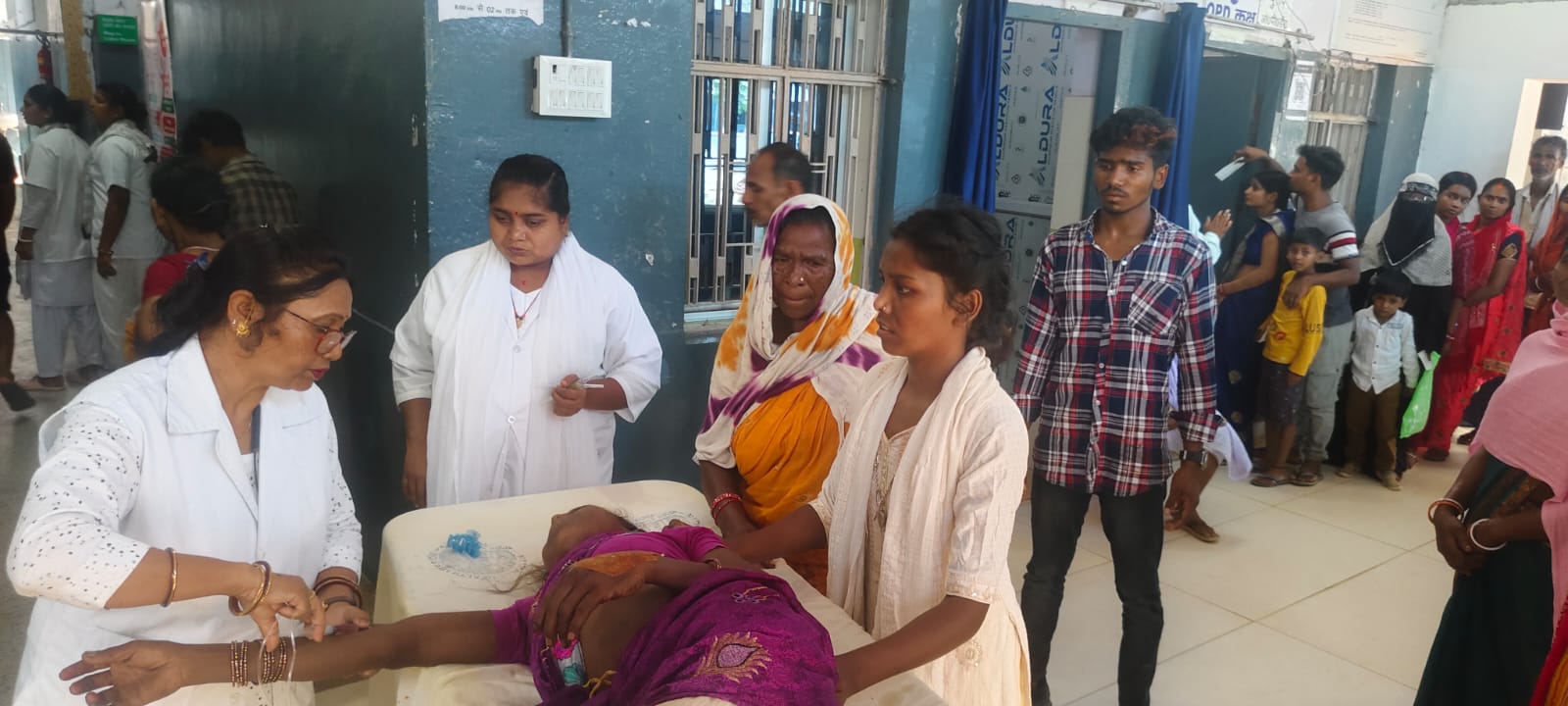 जंगली मोड़ के पास पलटा टोटो, चार महिलाएं गंभीर रूप से घायल