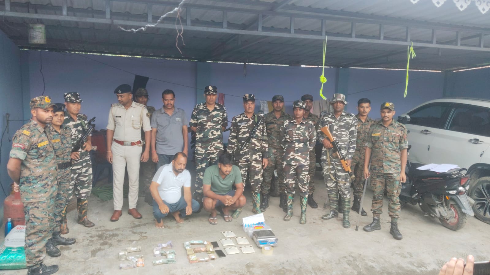 भारत-नेपाल सीमा पर 550 ग्राम ब्राउन शुगर के साथ बाप-बेटा गिरफ्तार
