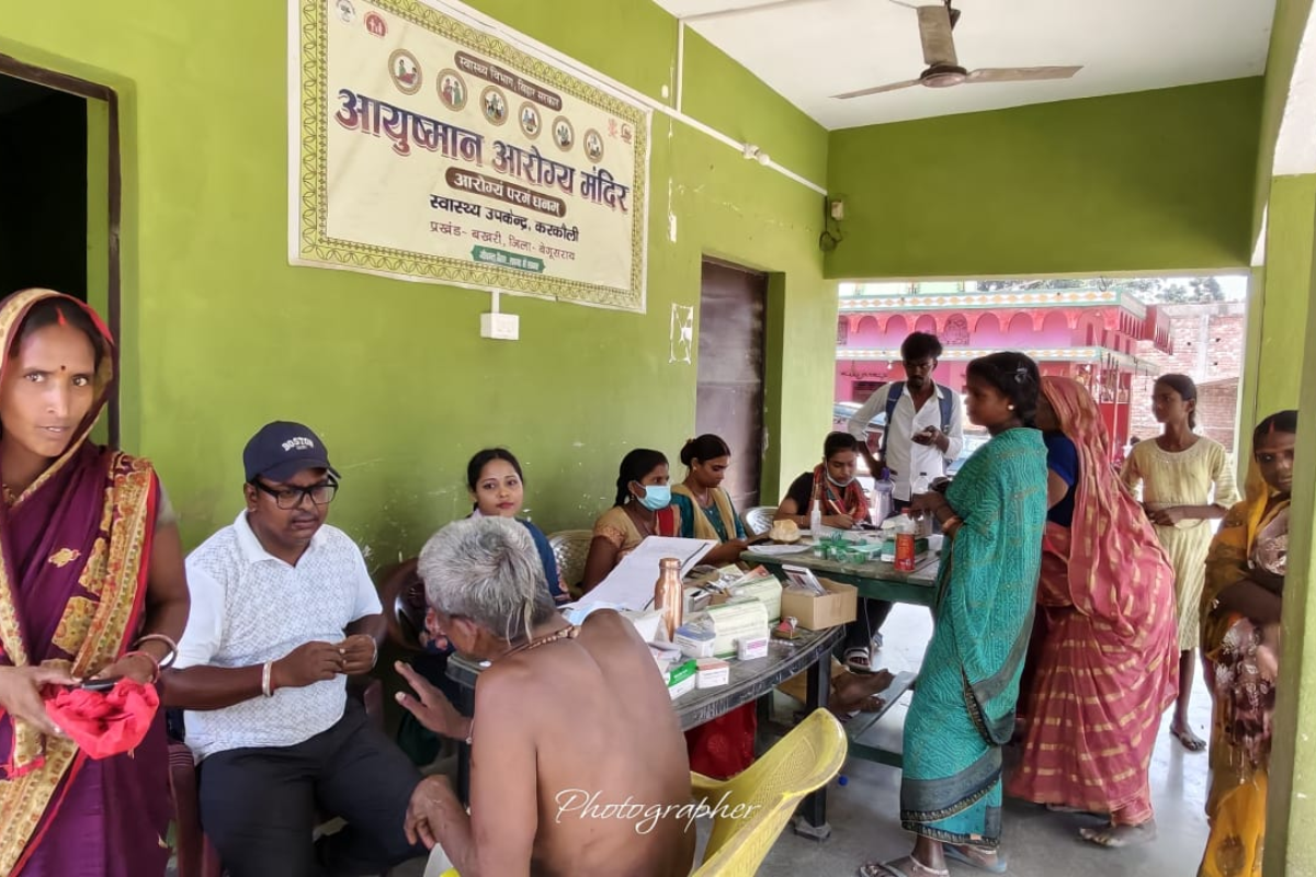 बेगूसराय के करकौली में एआई आधारित डिजिटल एक्स-रे कैंप का आयोजन, टीबी जांच के लिए उमड़ी लोगों की भीड़
