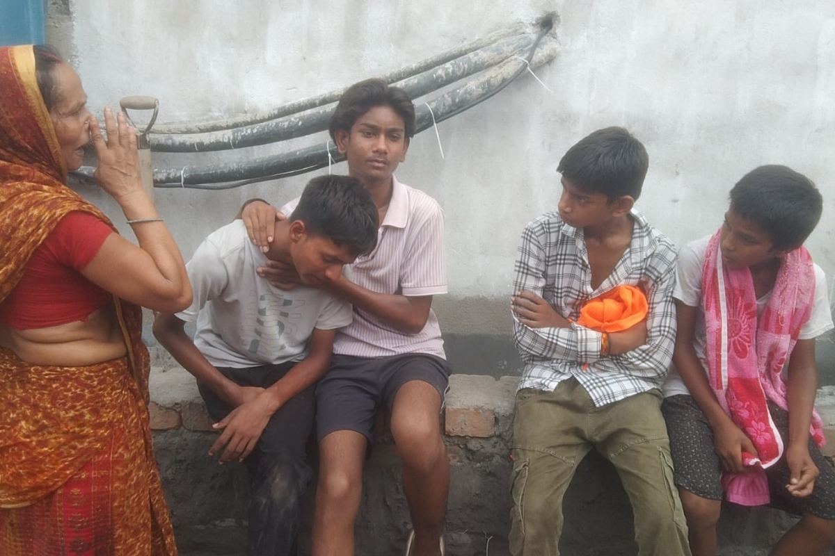 बेगूसराय के सिमरिया गंगा घाट में स्नान के दौरान तीन किशोर डूबे, एक ही परिवार के दो सगे भाइयों की मौत