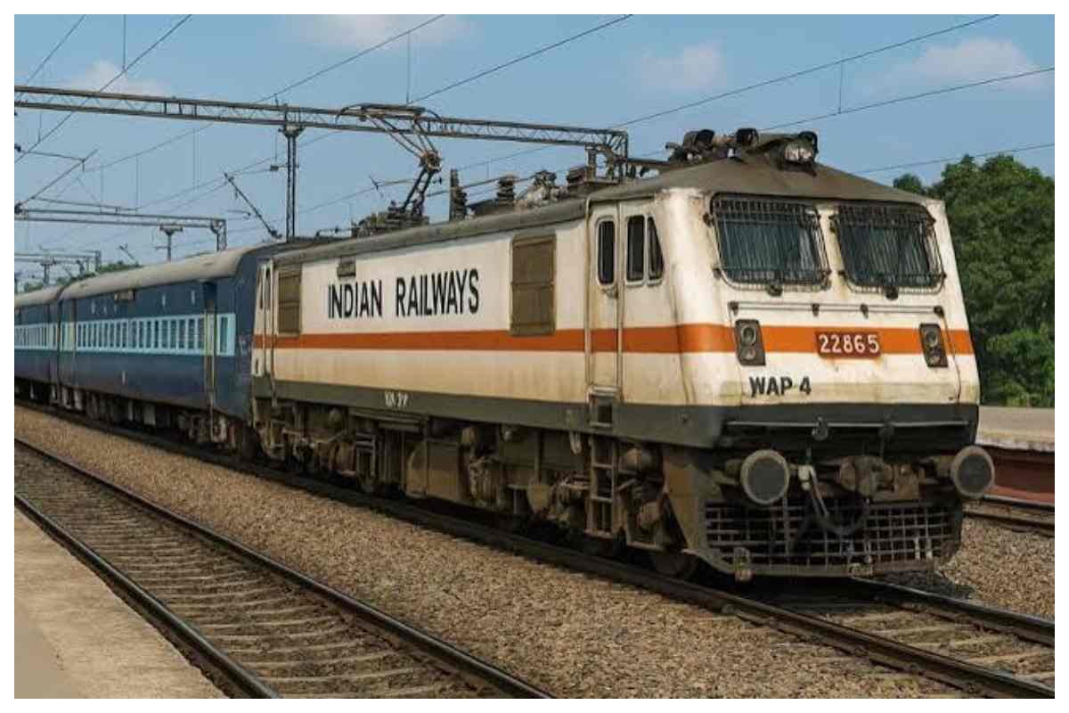 सिपाही भर्ती परीक्षा को लेकर रेलवे अलर्ट, कई जिलों से चलेगी विशेष ट्रेनें