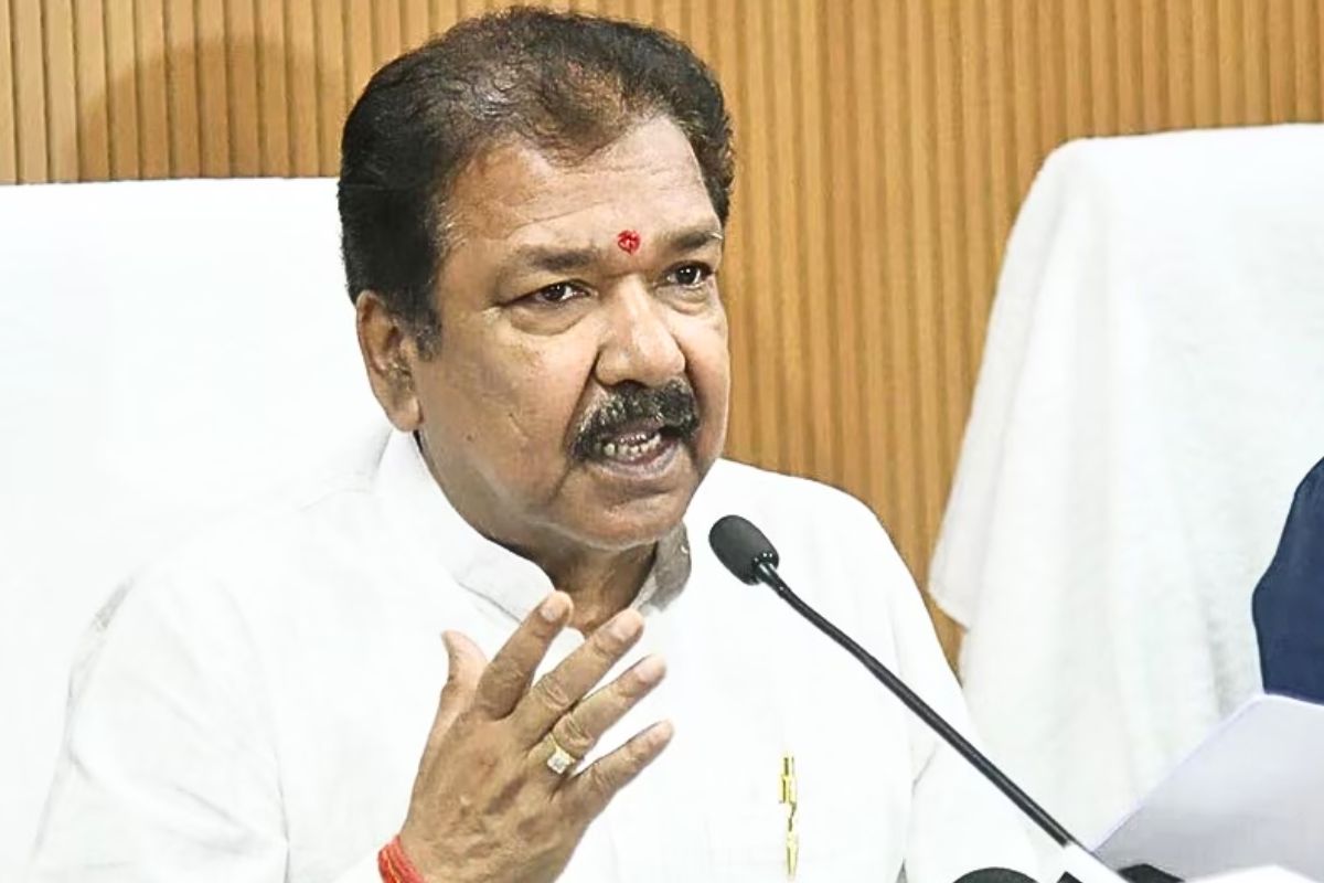 बिहार में दाखिल-खारिज में गड़बड़ी, रिश्वतखोरी और लापरवाही, राजस्व मंत्री ने 10 अधिकारियों पर की कार्रवाई