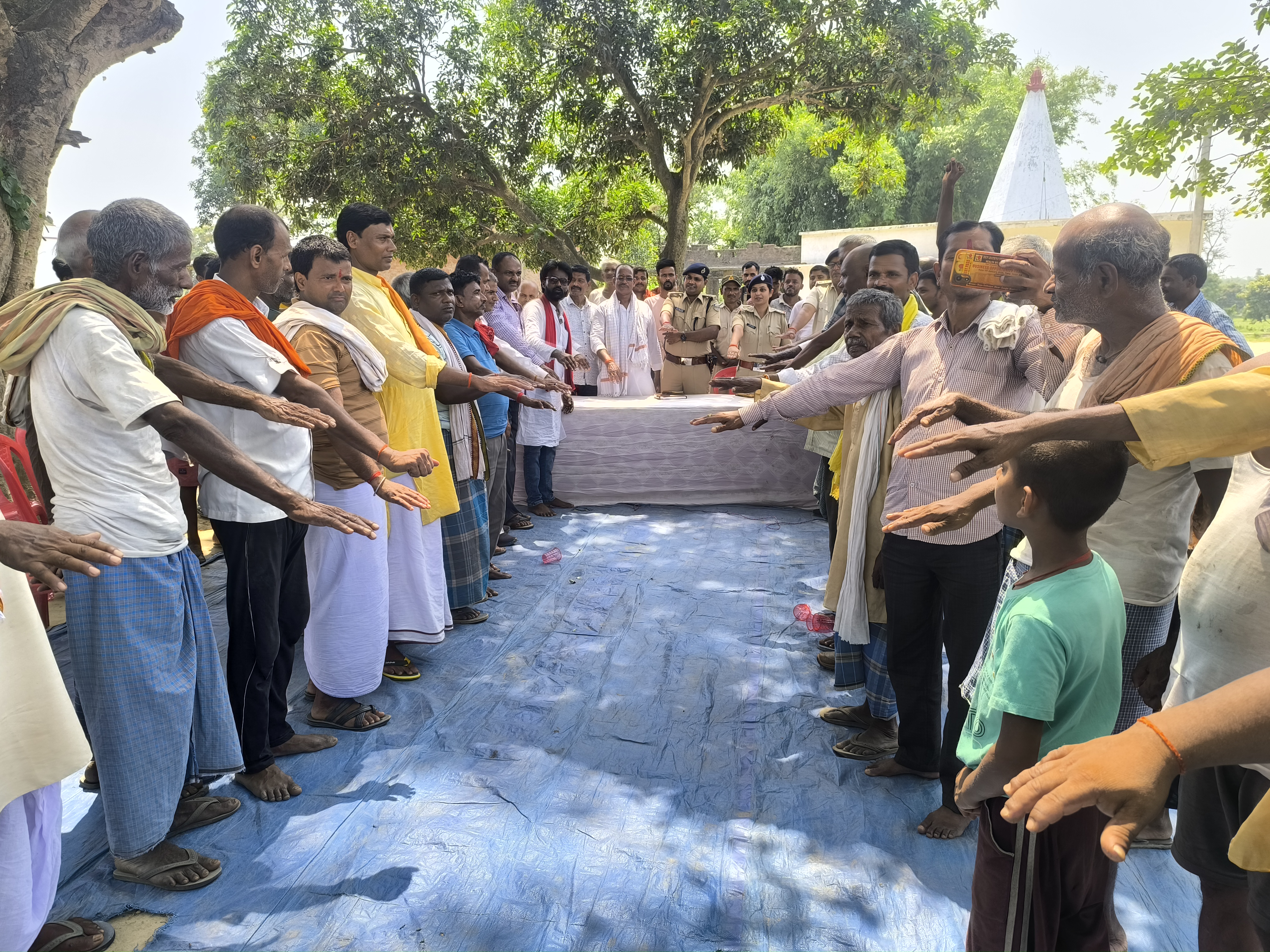 खुद नशा छोड़ने और दूसरों को भी नशा नहीं करने देने की ली शपथ