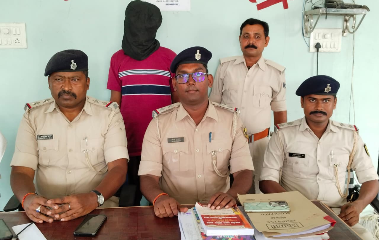 हत्याकांड के फरार आरोपित को पुलिस ने किया गिरफ्तार
