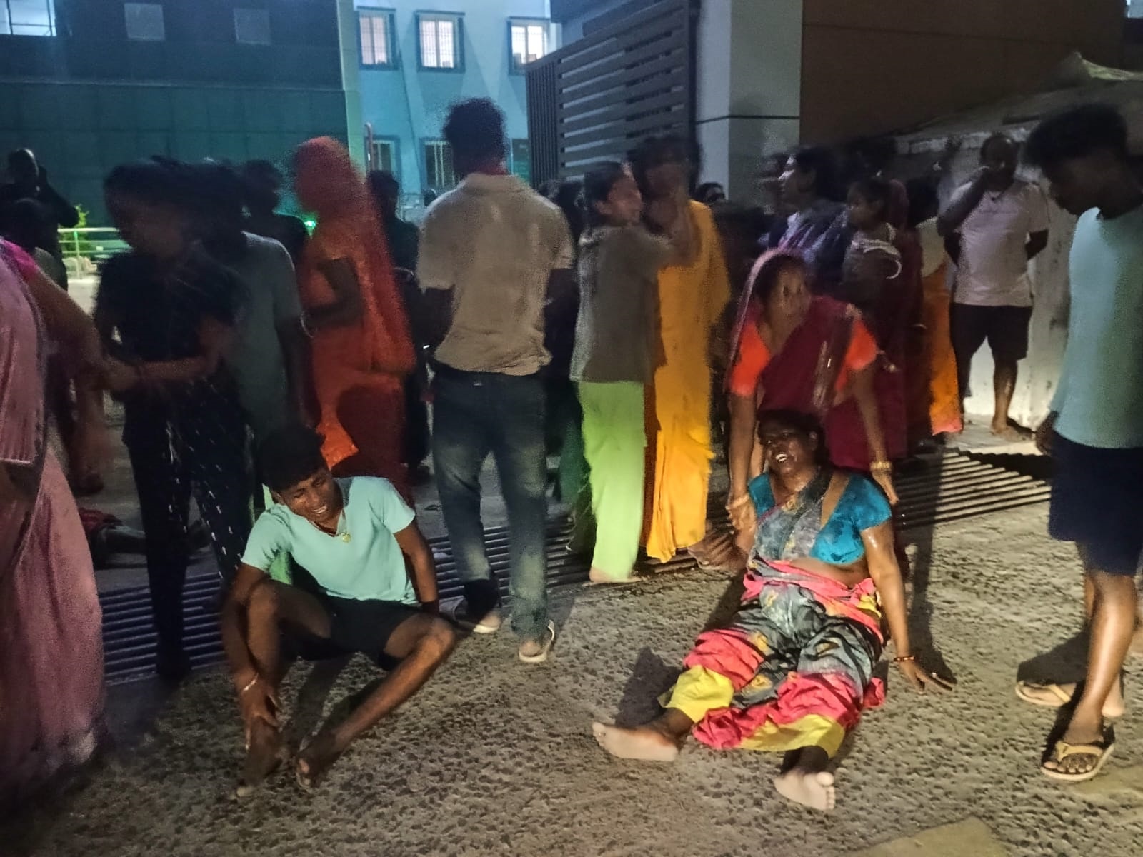bhagalpur news. अलीगंज अंबाबाग में छापेमारी करने गयी बबरगंज पुलिस पर मारपीट करने का आरोप, कई घायल