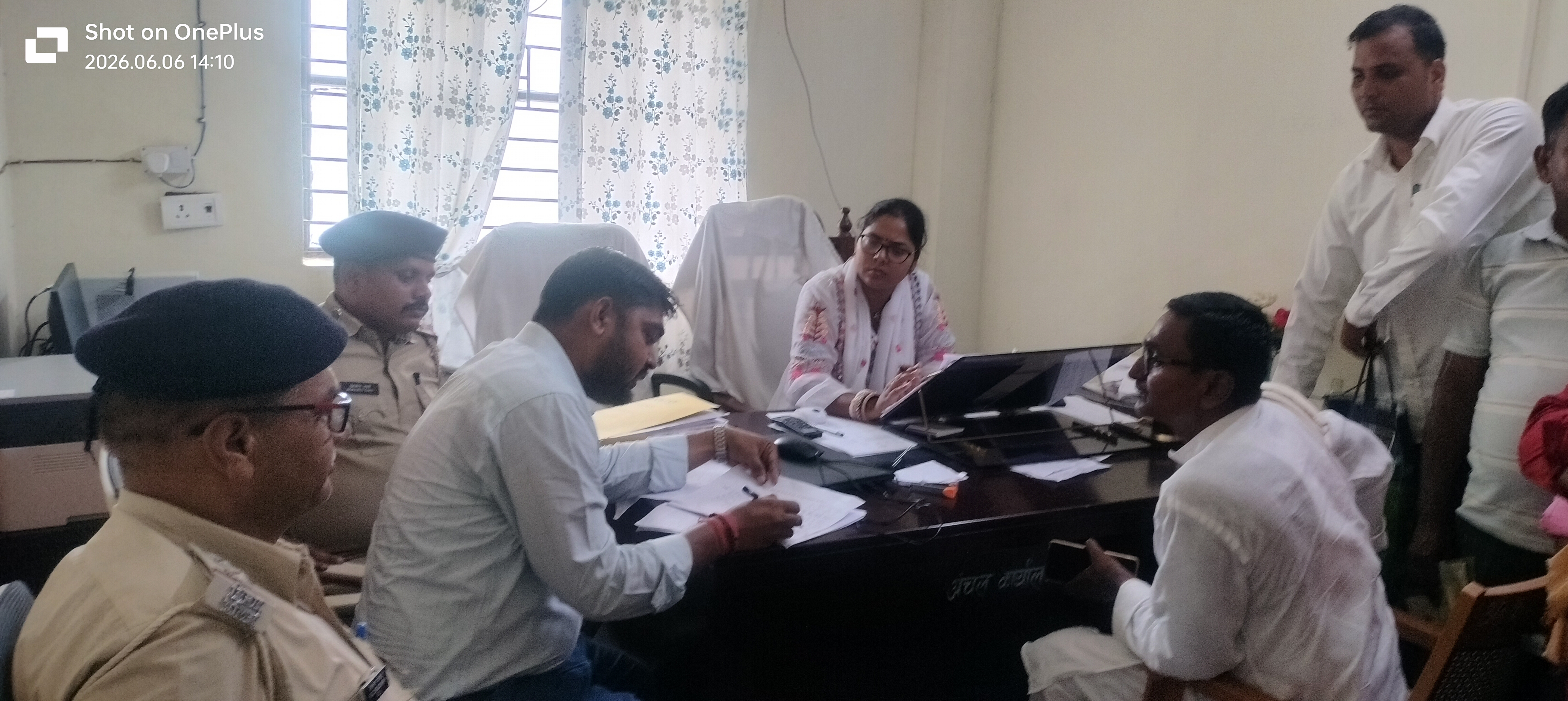 जनता दरबार में सुनी गयी लोगों की समस्याएं, कई मामलों का हुआ निष्पादन