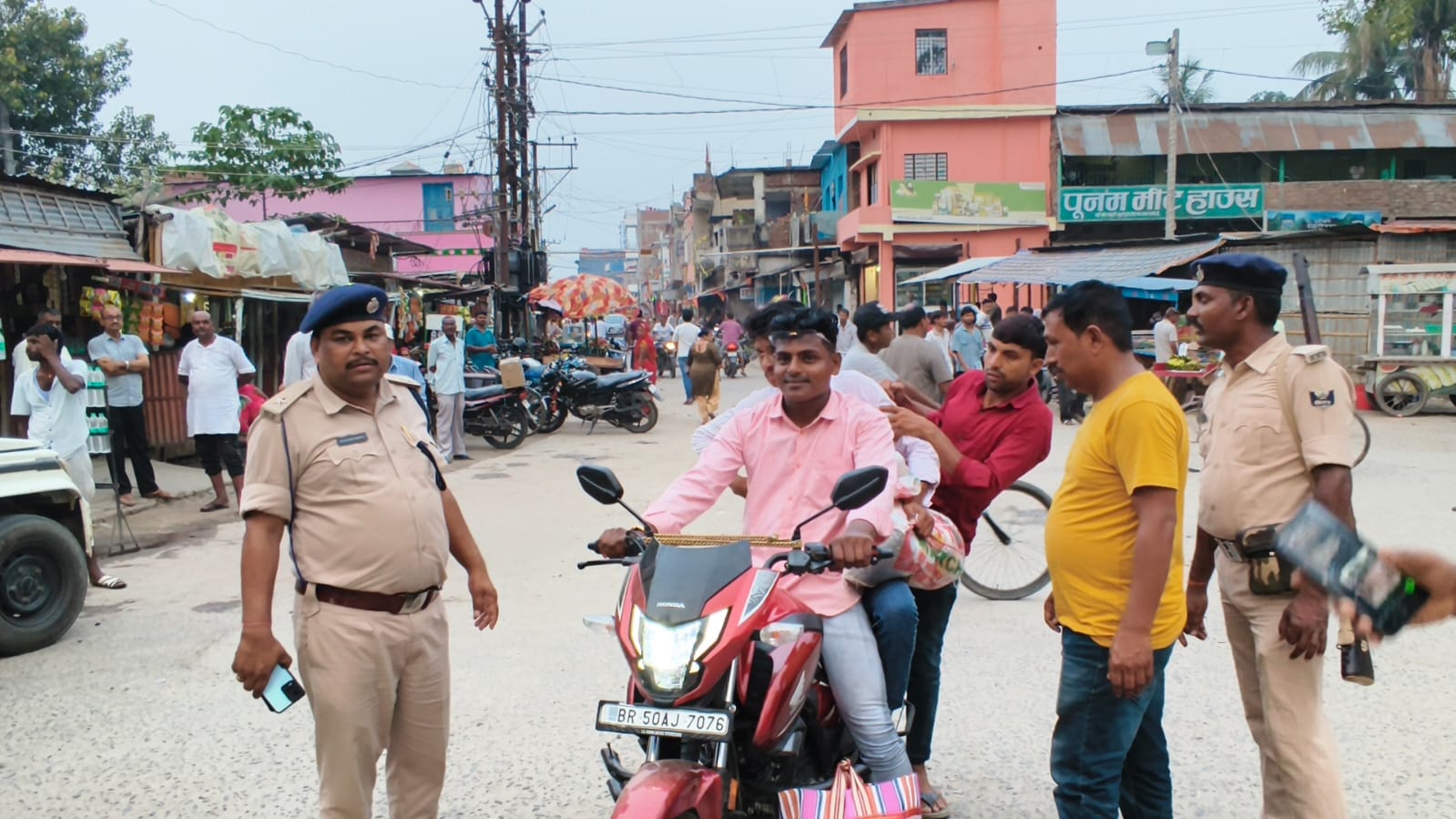 वीरपुर में सघन वाहन जांच अभियान से मचा हड़कंप
