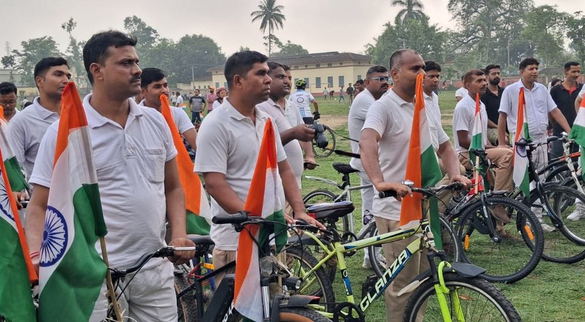 सेहत और पर्यावरण के संदेश के साथ सड़कों पर उतरे साइकिल प्रेमी