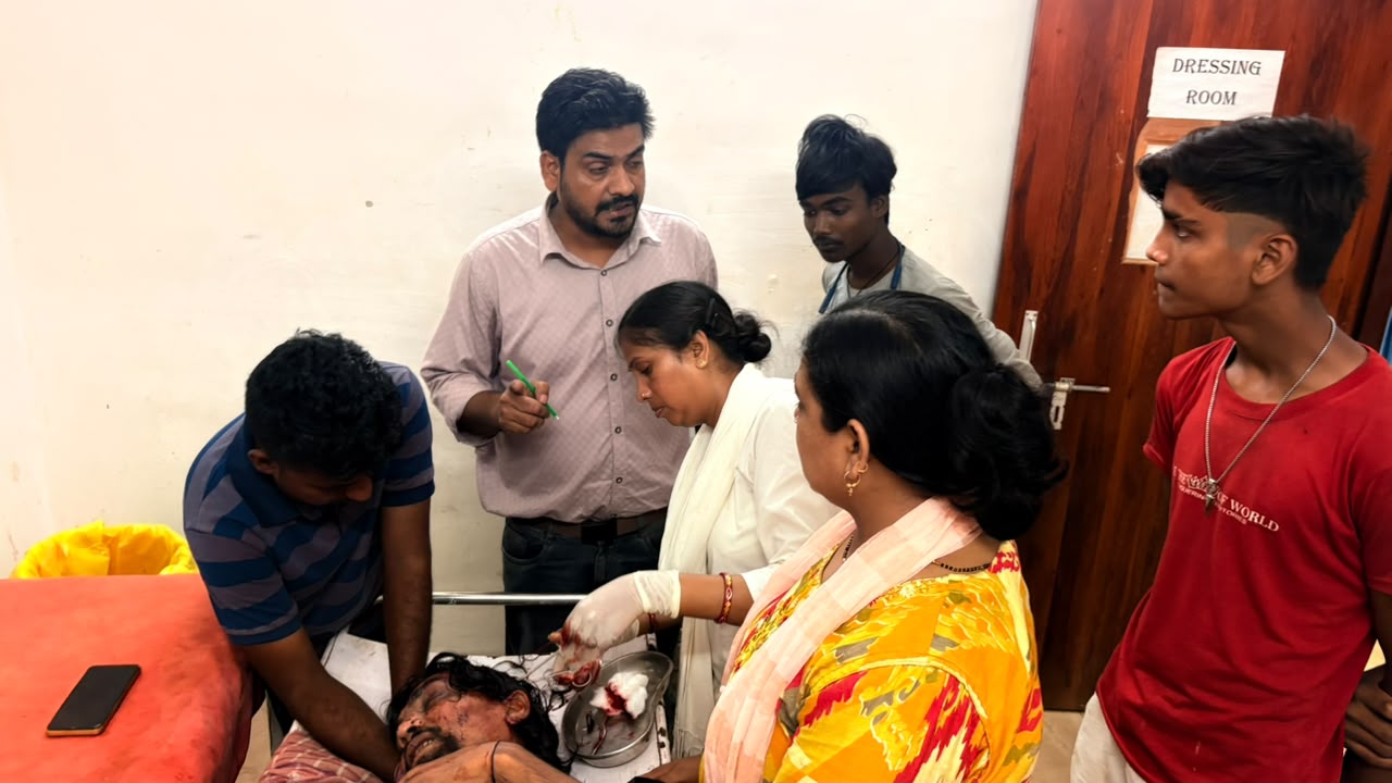 पुरानी रंजिश में युवक को मारपीट कर किया अधमरा, जख्मी हालत में सड़क किनारे फेंका