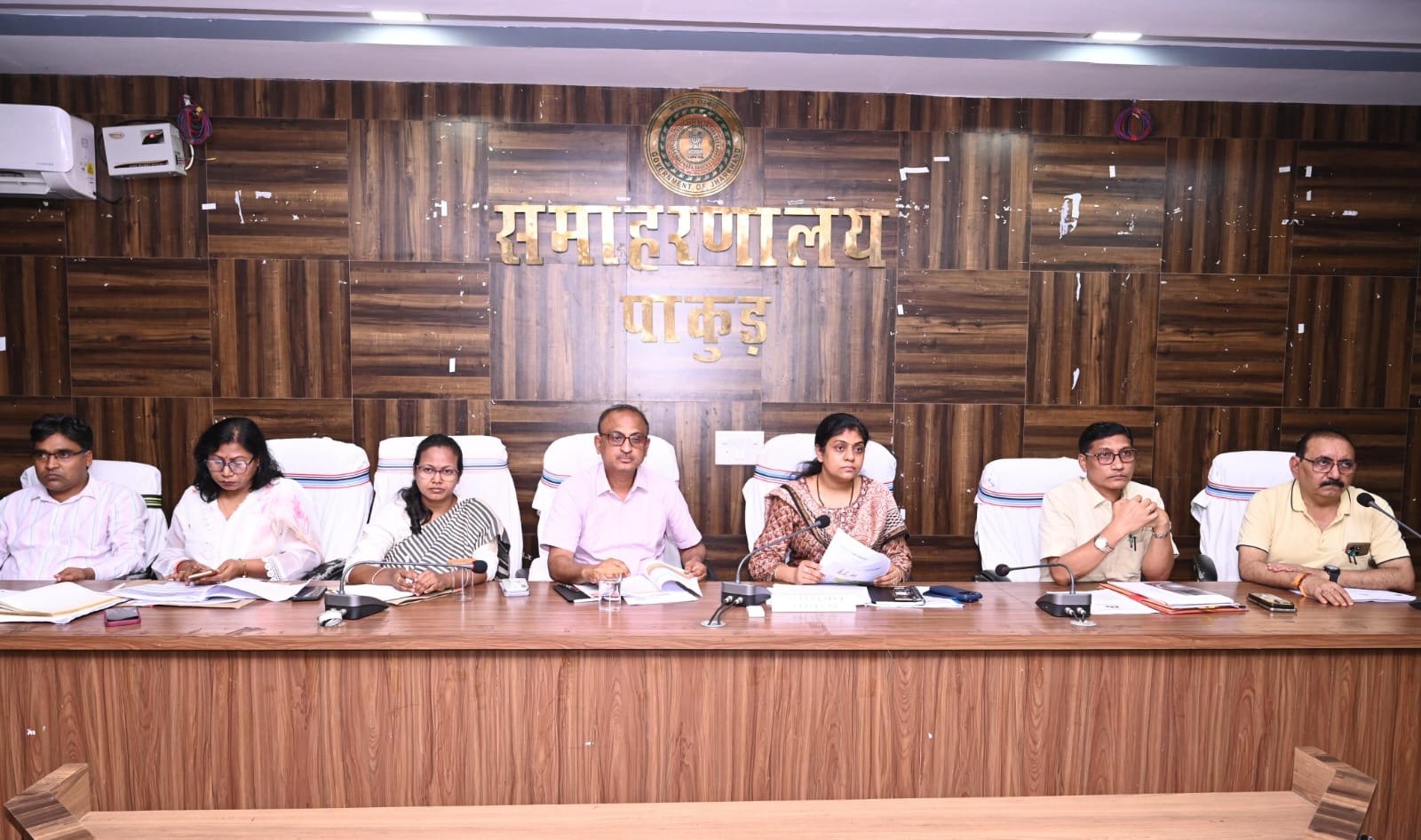 संस्थागत प्रसव और टीकाकरण पर दें जोर: डीसी
