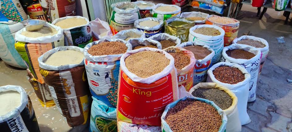 बांका की मंडी में खाद्यान्न सहित अन्य जिंसों के दर स्थिर