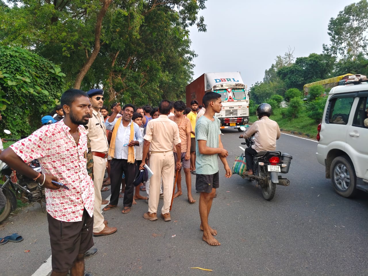तेज रफ्तार वाहन की चपेट में आने से महिला की मौत