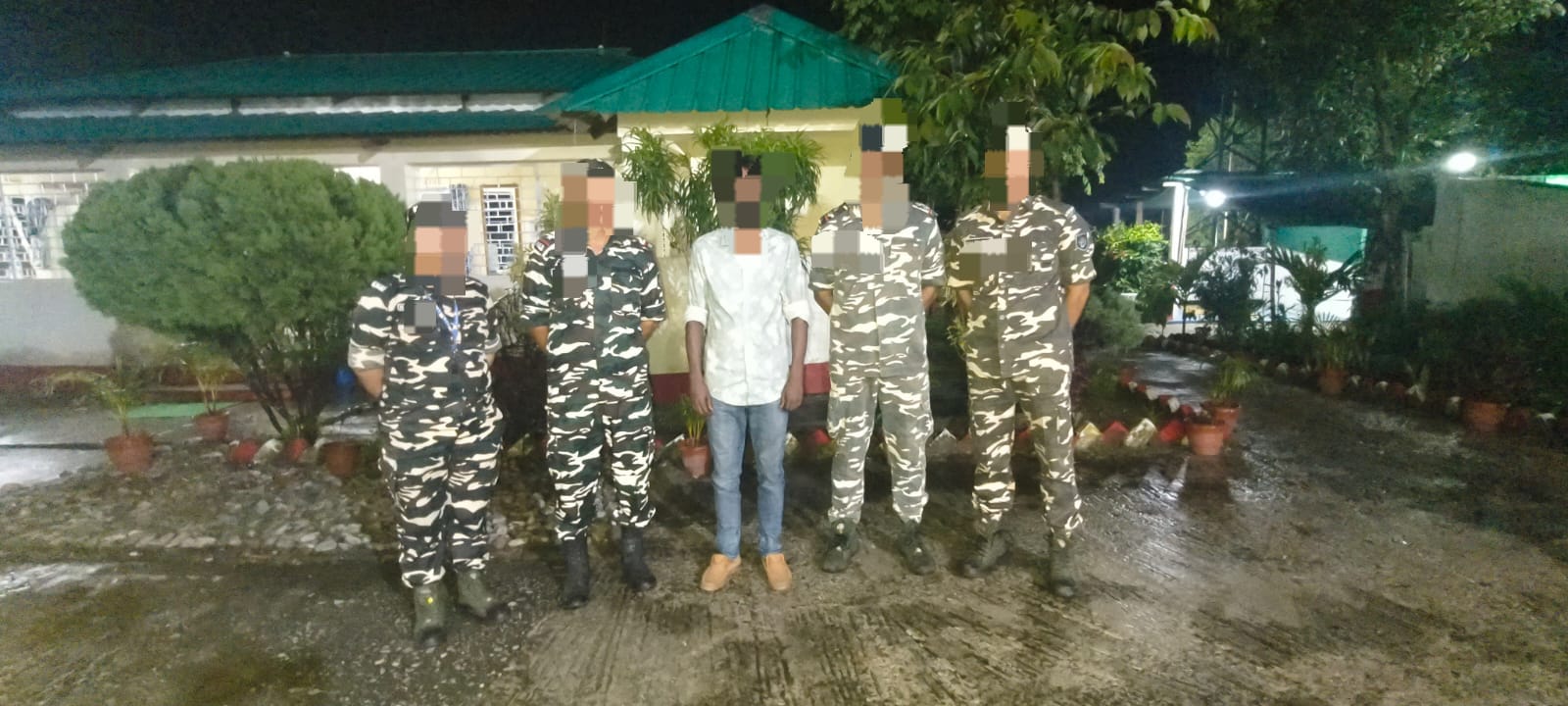 नेपाल से अपने देश भारत होकर जाने के दौरान बांग्लादेशी नागरिक को एसएसबी ने किया गिरफ्तार