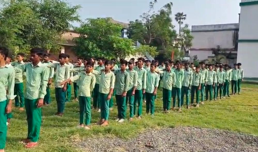 नशा मुक्ति अभियान के तहत विद्यार्थियों ने निकाली जागरूकता प्रभात फेरी