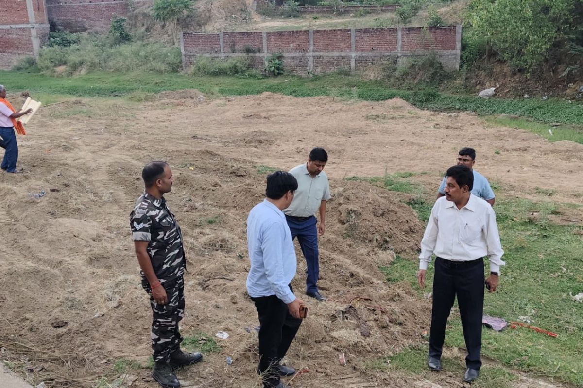 गढ़वा में ‘आपन सरस्वतिया अभियान’ तेज, नदी गंदा करने वाले लोगों और प्रतिष्ठान पर होगी कार्रवाई