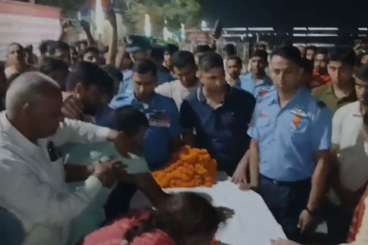 गयाजी में राजकीय सम्मान के साथ शहीद शुभम को अंतिम विदाई, ‘अमर रहें’ के नारों से गूंजा मसान घाट
