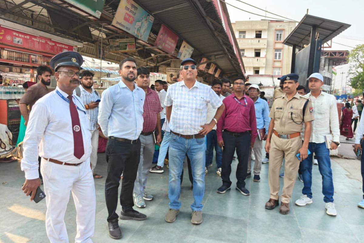 गया जंक्शन पर मिलेंगी एयरपोर्ट जैसी वर्ल्ड क्लास सुविधाएं: DRM ने निर्माण कार्यों को समय पर पूरा करने का दिया अल्टीमेटम