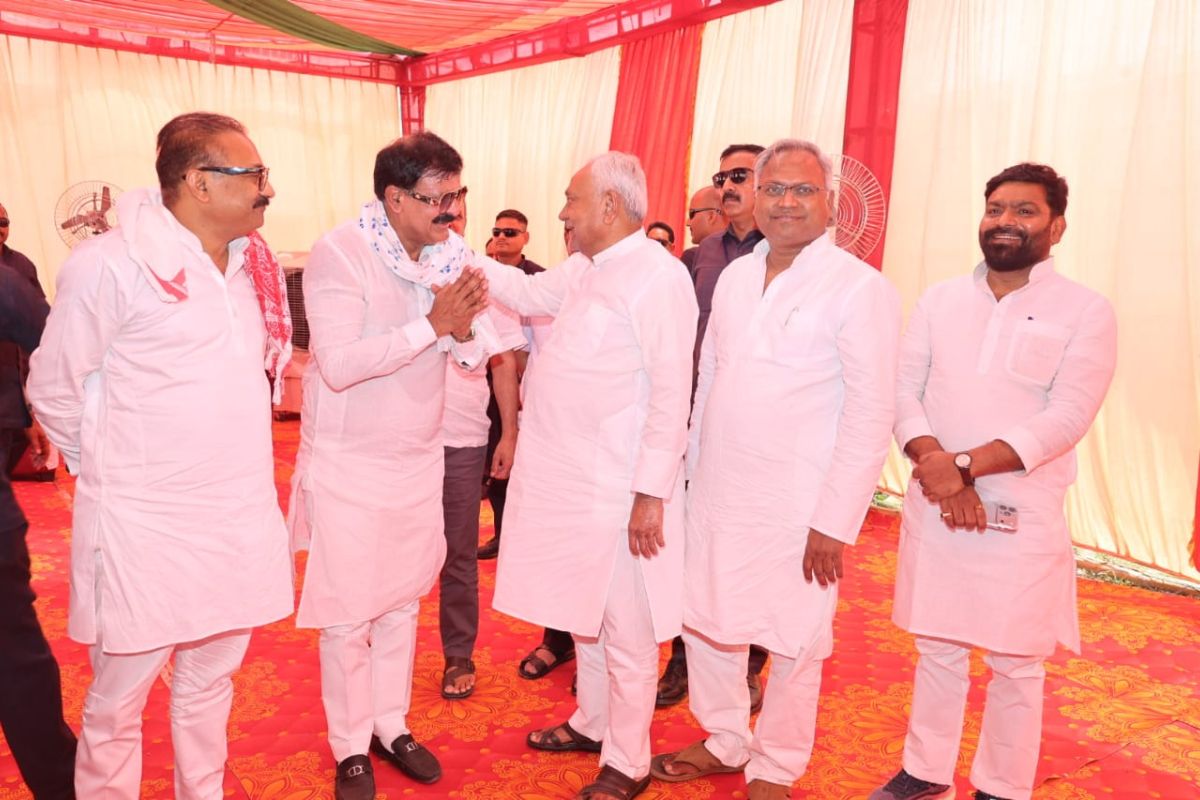 चैनपुर में ही बनेगा मेडिकल कॉलेज, नीतीश कुमार के दौरे के बीच मंत्री जमा खान का बड़ा बयान