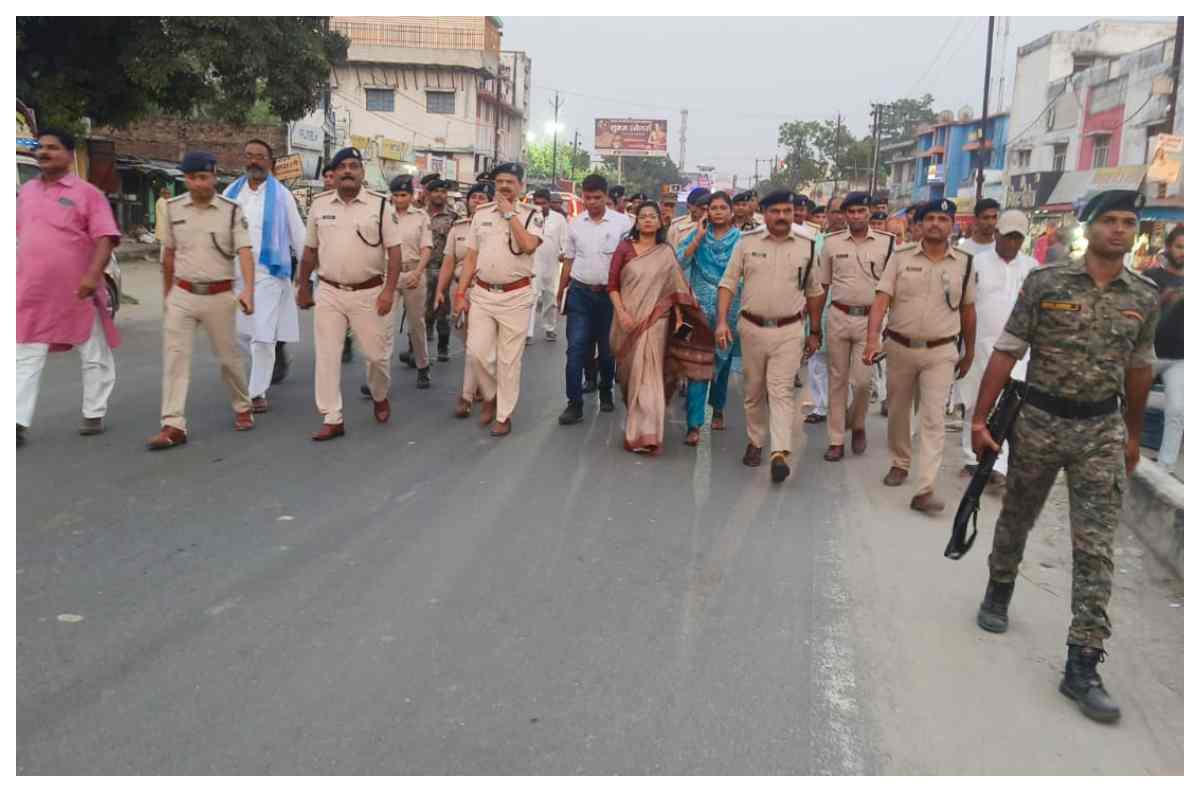 मुहर्रम से पहले बगहा प्रशासन अलर्ट, संवेदनशील इलाकों में फ्लैग मार्च